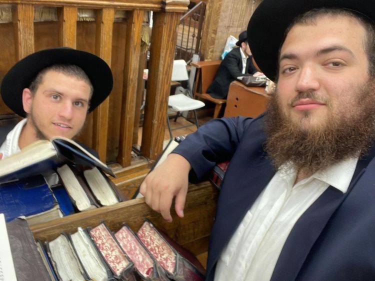 לרקוד על כל החתונות